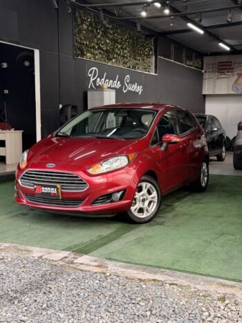 FORD FIESTA SE MT HB