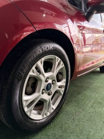 FORD FIESTA SE MT HB