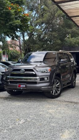 TOYOTA 4 RUNNER LIMITED 4*4 GASOLINA 4.0L AT