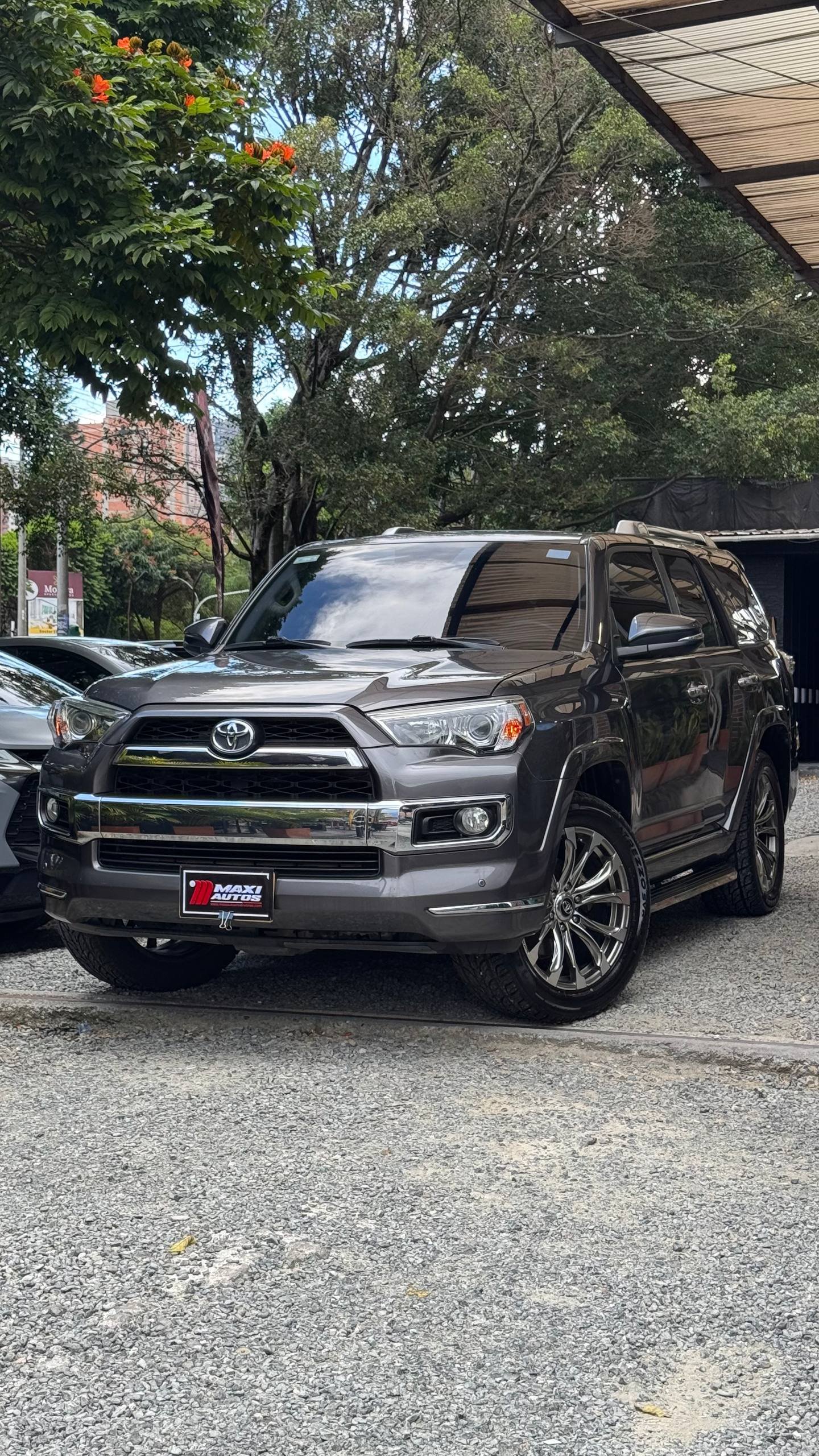 TOYOTA 4 RUNNER LIMITED 4*4 GASOLINA 4.0L AT