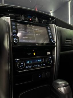 
										TOYOTA FORTUNER SR-V 2.4 AT DIESEL 4X2 full									