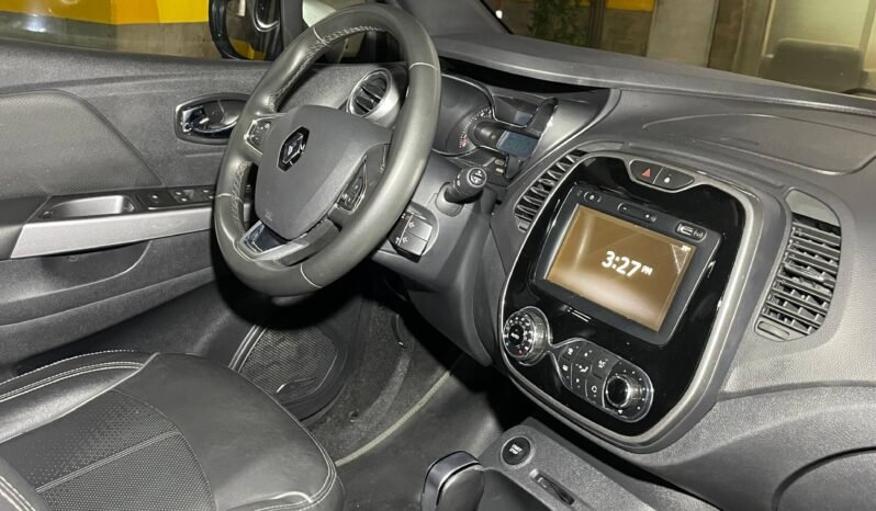 
								RENAULT captur Intens Bose at 2.0 full									