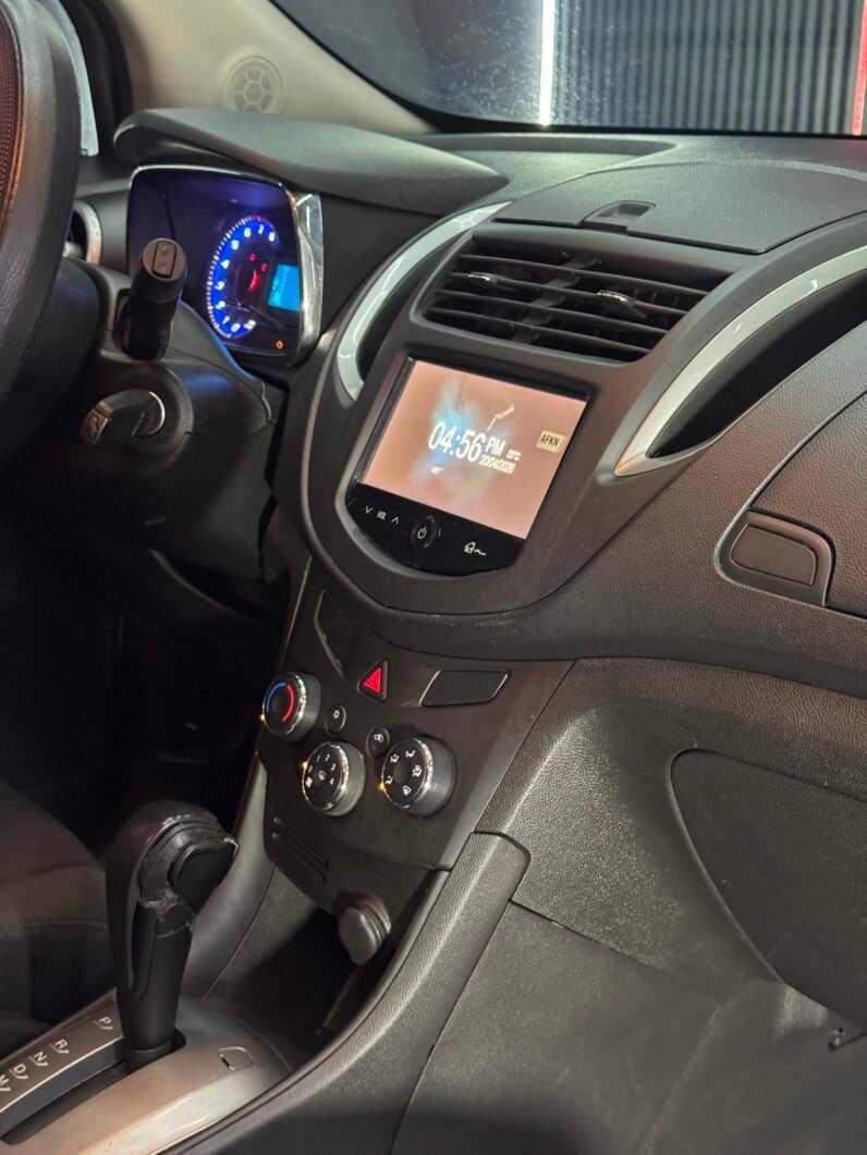 
								CHEVROLET TRACKER LS AT 1.8 4X2 full									