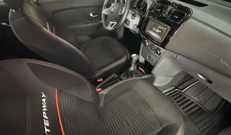 
								RENAULT STEPWAY INTENS AUT CVT 1.6 full									