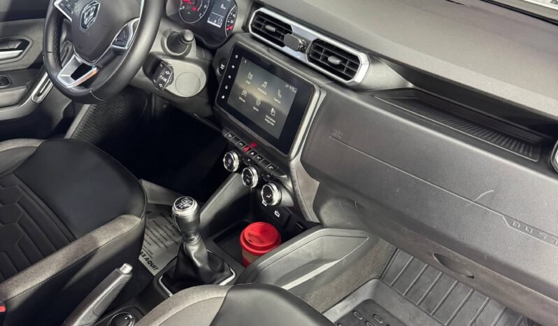 
								RENAULT DUSTER ICONIC MT 1.3T 4X4 full									