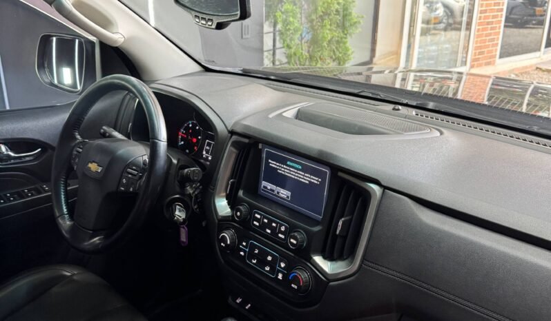 
								CHEVROLET TRAILBLAZER LTZ TP 2.8L 4X4 DIESEL full									