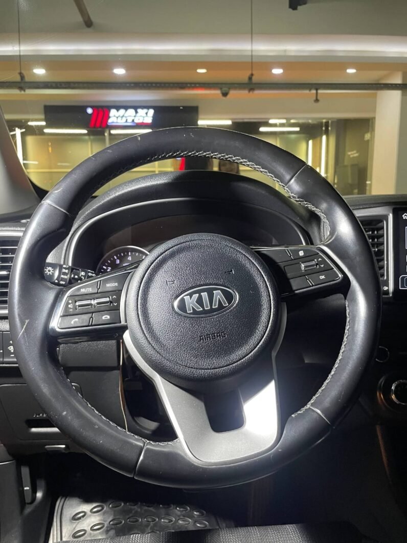 
								KIA SPORTAGE DESIRE 2.0 AT 4X2 full									