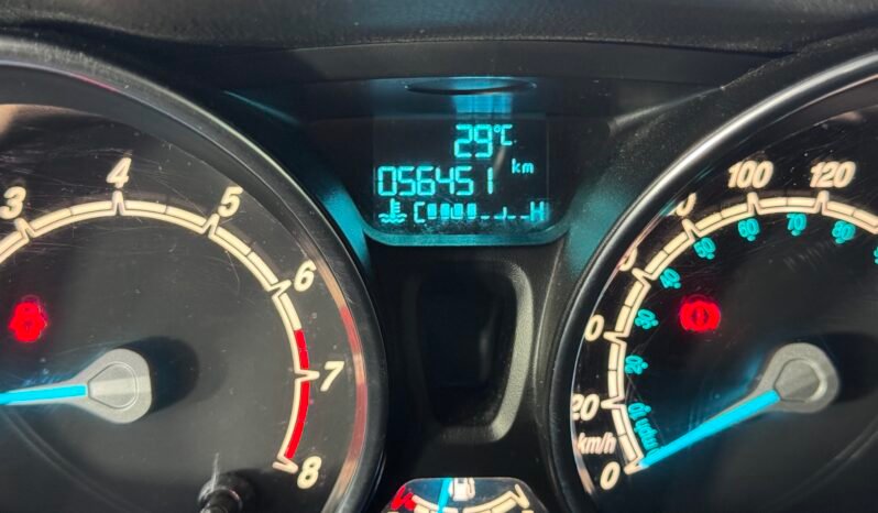 
								FORD FIESTA TITANIUM 1.600 CC MECANICO full									