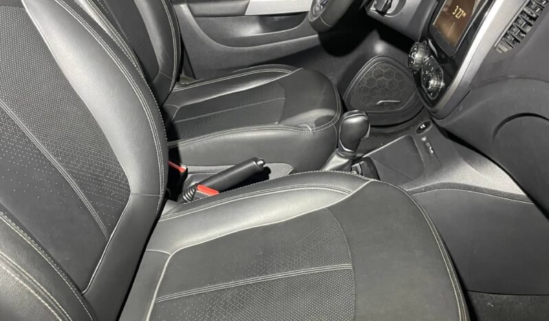 
								RENAULT captur Intens Bose at 2.0 full									