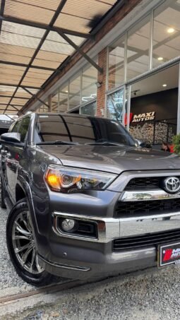 
										TOYOTA 4 RUNNER LIMITED 4*4 GASOLINA 4.0L AT full									