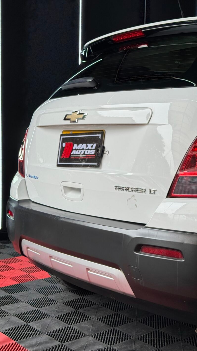 
								CHEVROLET TRACKER LT AT 1.8 full									