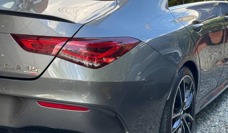 
								MERCEDES-BENZ CLA35 4MATIC 2.0 AT full									