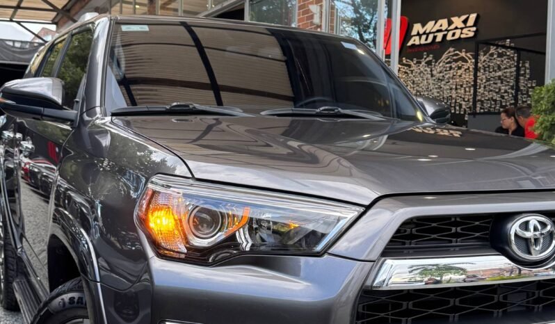 
								TOYOTA 4 RUNNER LIMITED 4*4 GASOLINA 4.0L AT full									