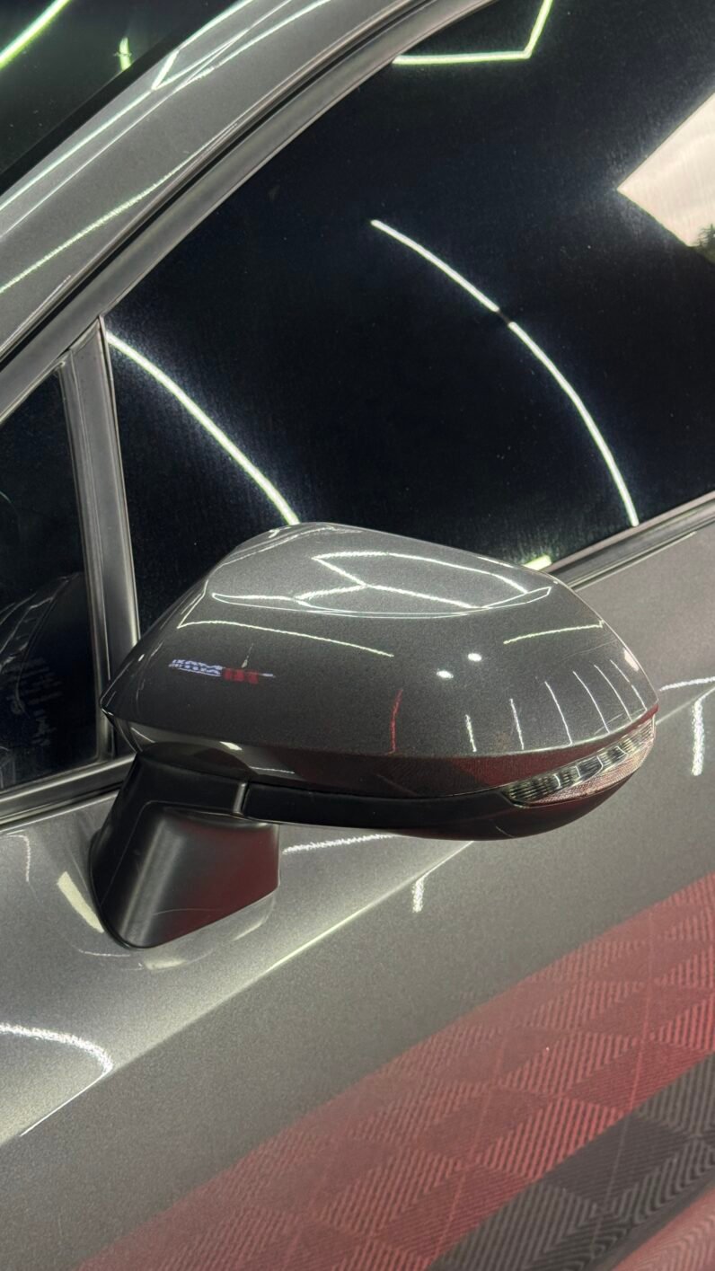 
								TOYOTA COROLLA XEI AT 1.8 HIBRIDO full									