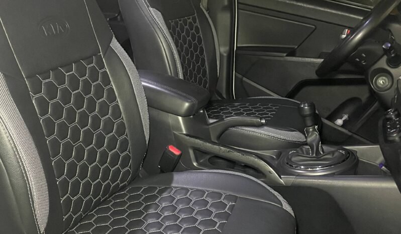 
								KIA NEW SPORTAGE LX MT 2.0L GASOLINA 4X2 full									