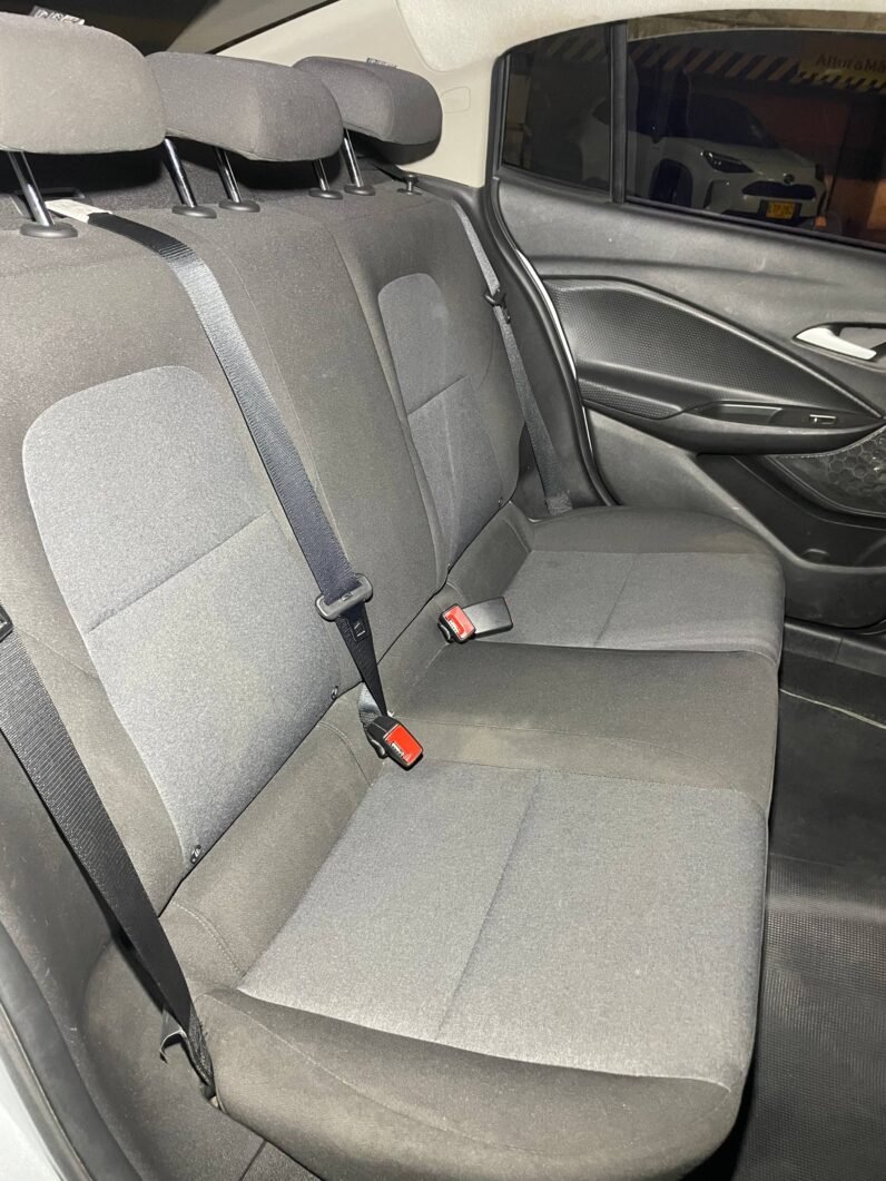 
								CHEVROLET ONIX LT TURBO MT 1.0 SEDAN full									