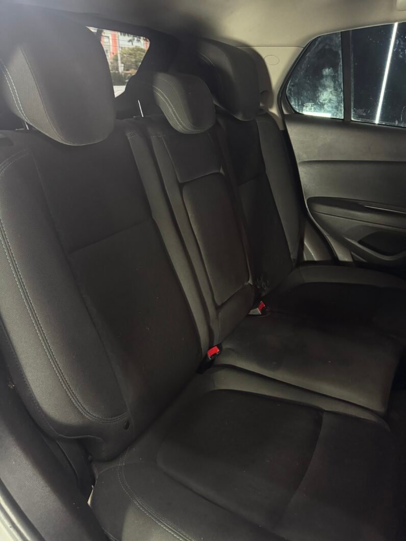 
								CHEVROLET TRACKER LS AT 1.8 4X2 full									