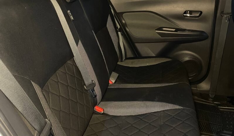 
								NISSAN KICKS ADVANCE 1.6L AT full									