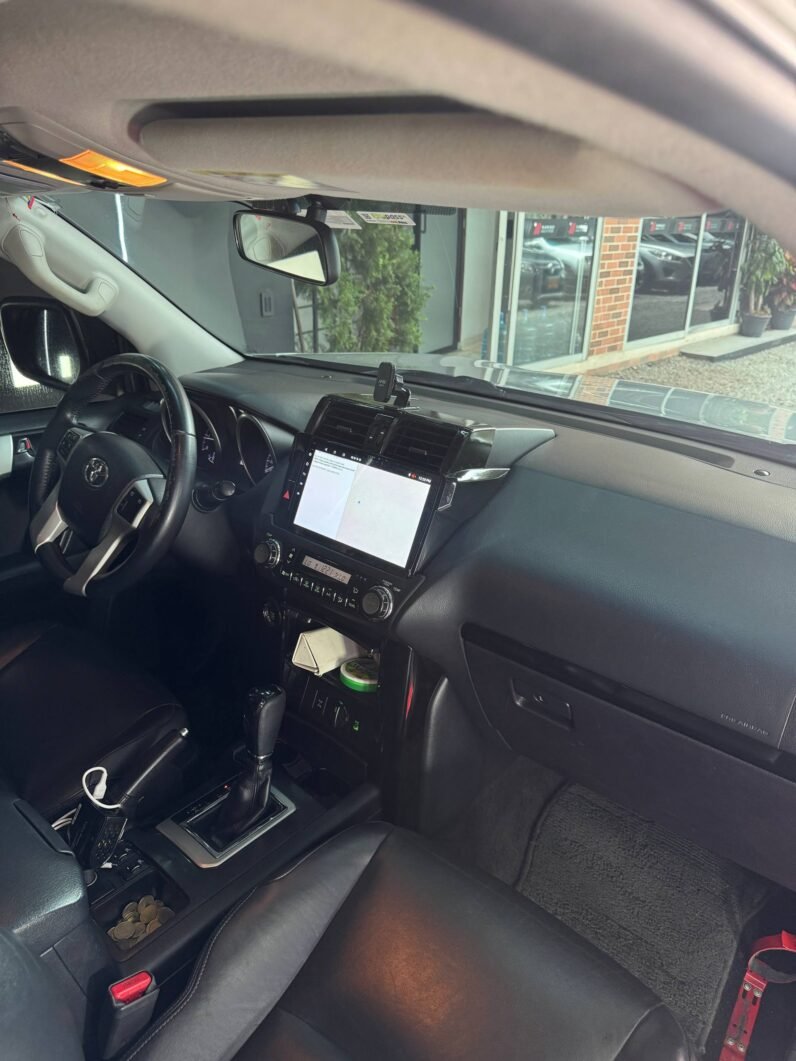 
								TOYOTA PRADO TX 4.0L AT 4×4 full									