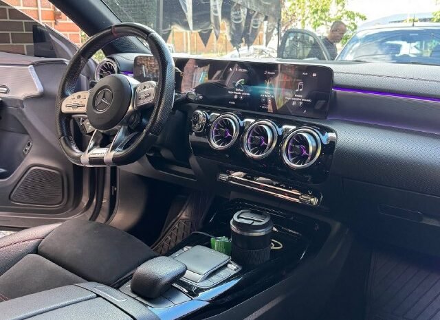 
								MERCEDES-BENZ CLA35 4MATIC 2.0 AT full									