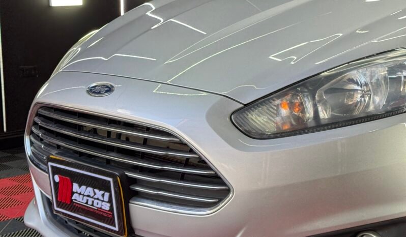 
								FORD FIESTA TITANIUM 1.600 CC MECANICO full									