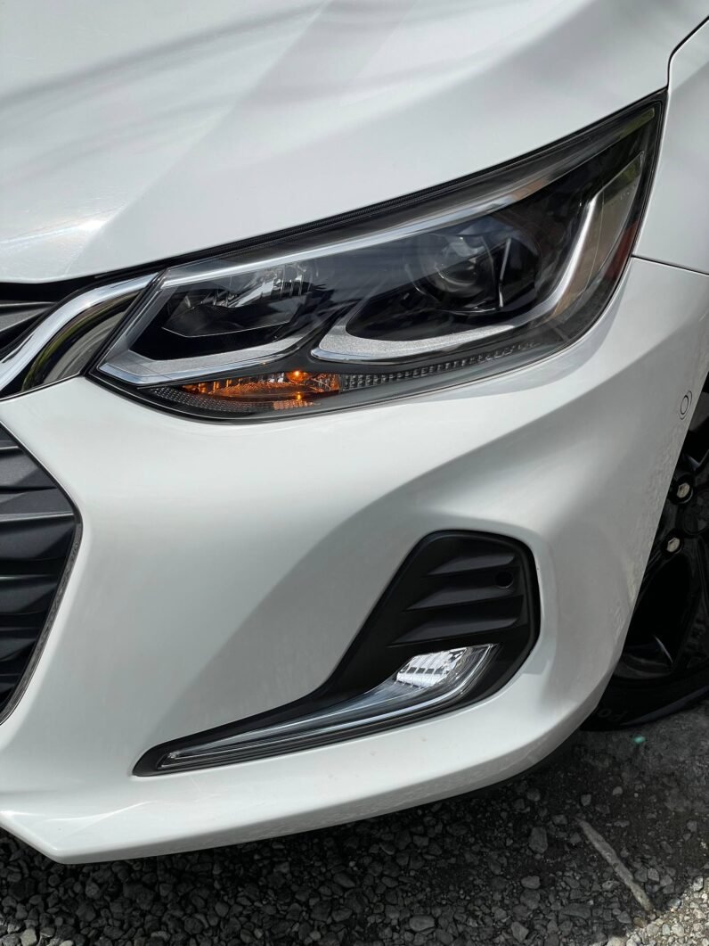 
								CHEVROLET ONIX PREMIER TURBO 1.0L SEDAN full									