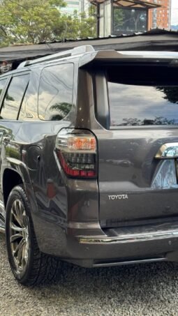 
										TOYOTA 4 RUNNER LIMITED 4*4 GASOLINA 4.0L AT full									