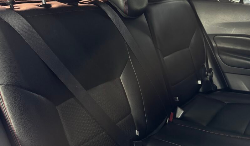 
								NISSAN KICKS ADVANCE MT 1.6L 4X2 full									