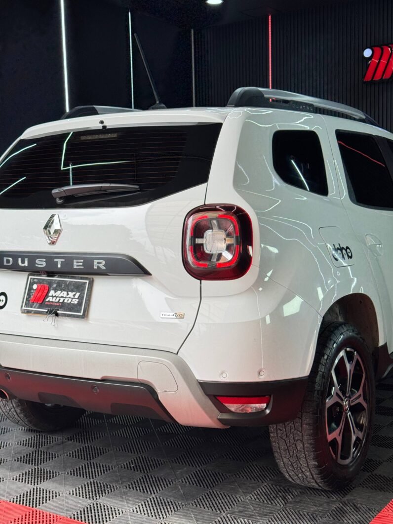 
								RENAULT DUSTER ICONIC MT 1.3T 4X4 full									