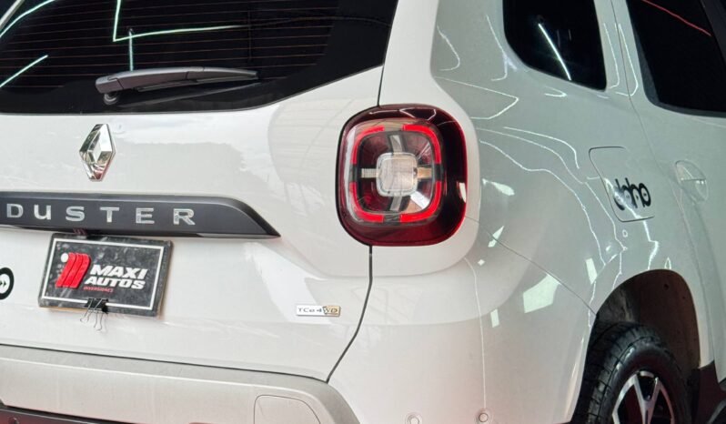 
								RENAULT DUSTER ICONIC MT 1.3T 4X4 full									