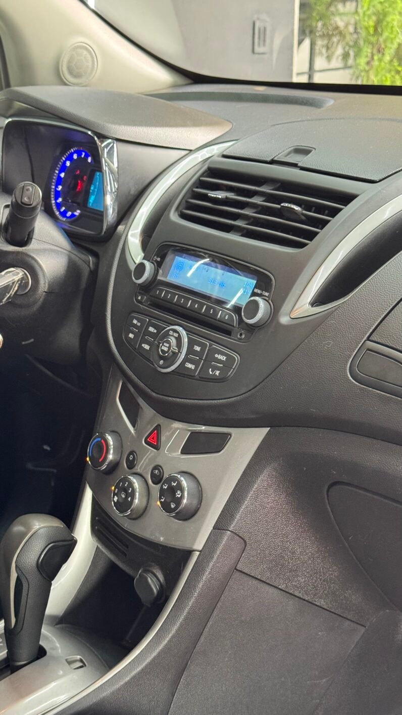 
								CHEVROLET TRACKER LT AT 1.8 full									