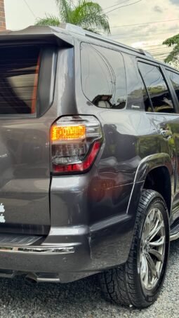 
										TOYOTA 4 RUNNER LIMITED 4*4 GASOLINA 4.0L AT full									