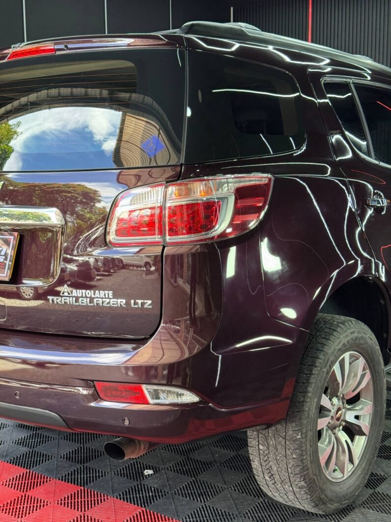 
								CHEVROLET TRAILBLAZER LTZ TP 2.8L 4X4 DIESEL full									