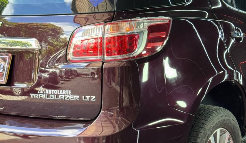 
								CHEVROLET TRAILBLAZER LTZ TP 2.8L 4X4 DIESEL full									