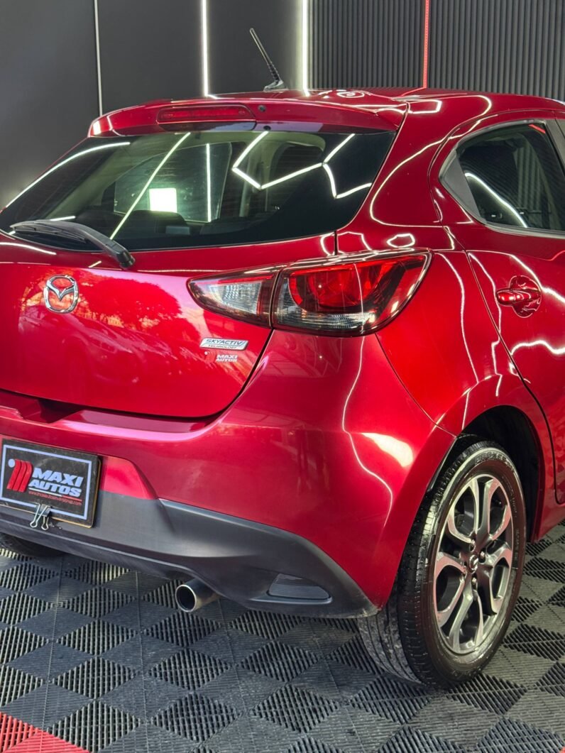 
								MAZDA 2 GRAND TOURING 1.5L AT full									