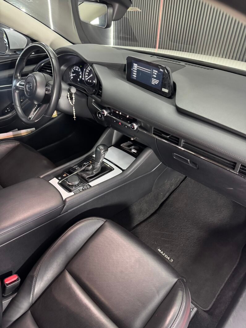 
								MAZDA 3 GRAND TOURING 2.0 AT full									