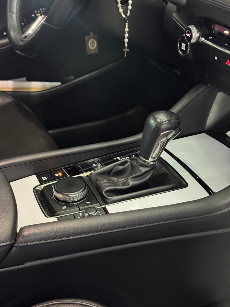 
								MAZDA 3 GRAND TOURING 2.0 AT full									