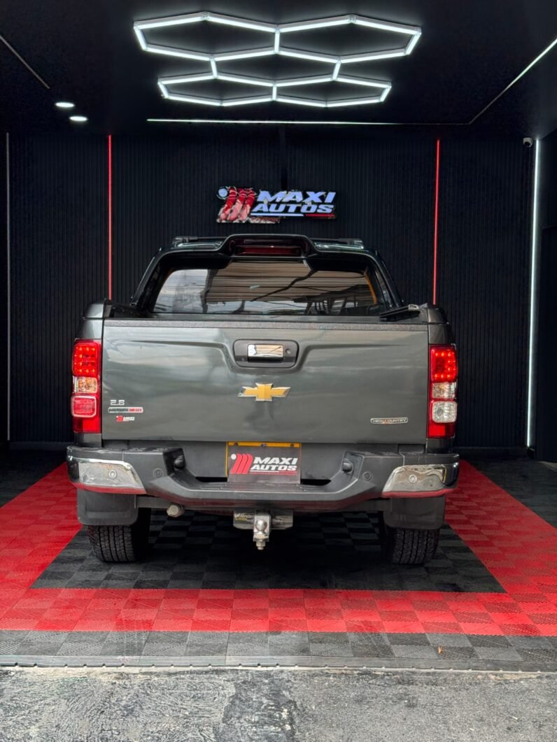 
								CHEVROLET COLORADO HIGH COUNTRY 2.8 AT 4X4 full									