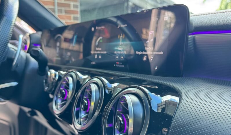 
								MERCEDES-BENZ CLA35 4MATIC 2.0 AT full									