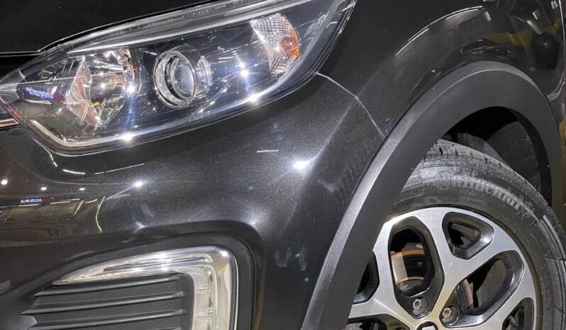 
								RENAULT captur Intens Bose at 2.0 full									