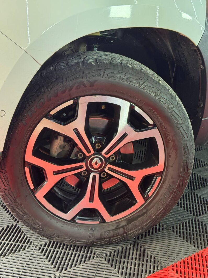 
								RENAULT DUSTER ICONIC MT 1.3T 4X4 full									