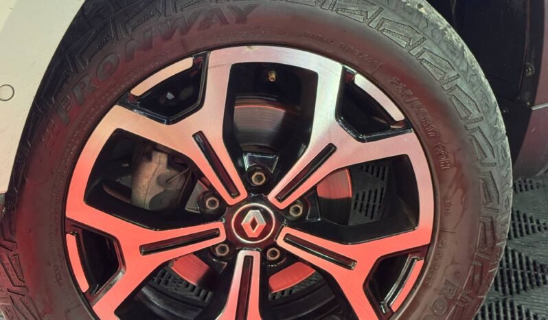 
								RENAULT DUSTER ICONIC MT 1.3T 4X4 full									