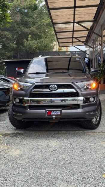 TOYOTA 4 RUNNER LIMITED 4*4 GASOLINA 4.0L AT
