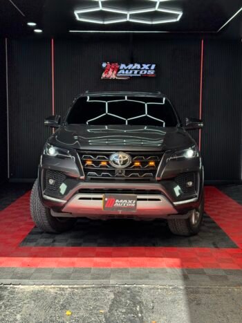 TOYOTA FORTUNER SR-V 2.4 AT DIESEL 4X2