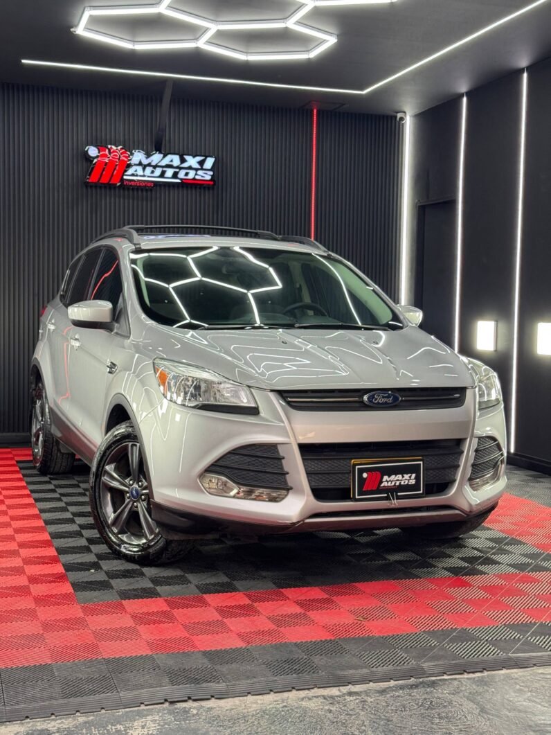 
								FORD ESCAPE  SE 4X4 AUT 2.0 full									