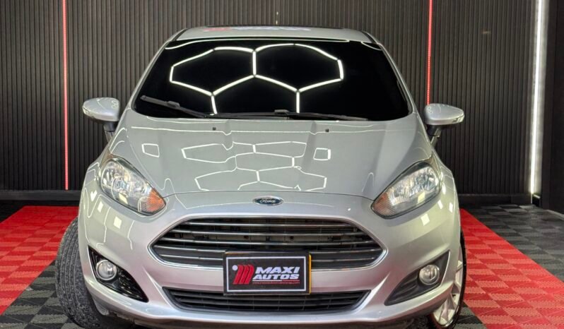 
								FORD FIESTA TITANIUM 1.600 CC MECANICO full									