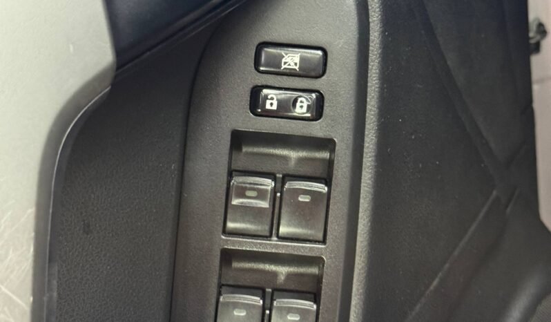 
								TOYOTA PRADO TX 4.0L AT 4×4 full									