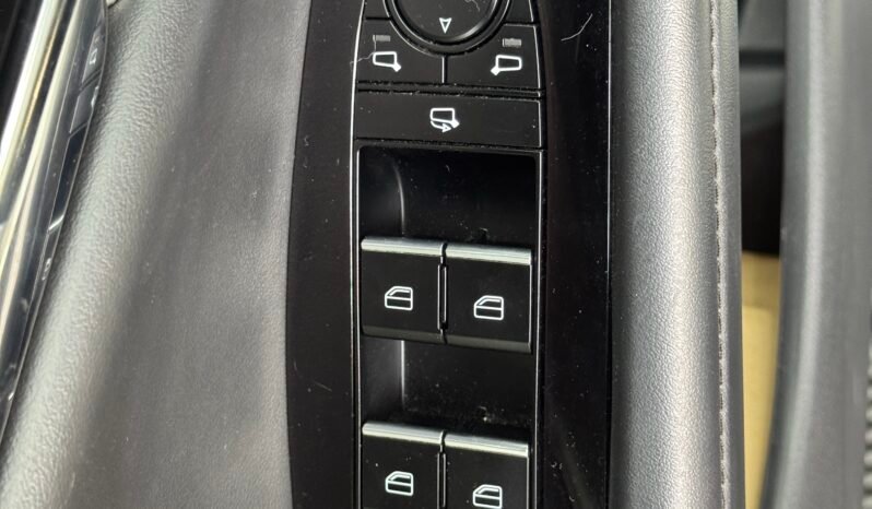 
								MAZDA 3 GRAND TOURING 2.0 AT full									