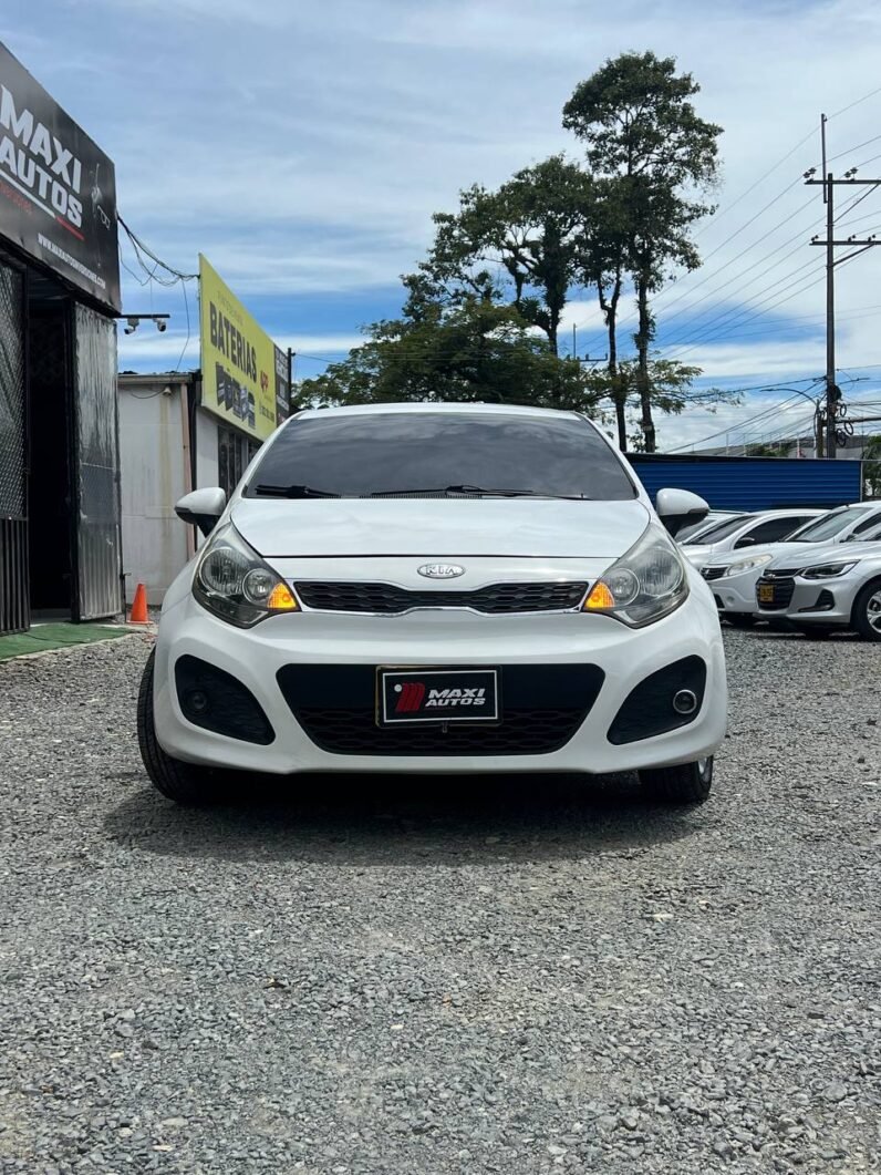 
								KIA RIO UB EX HB 1.4 MT full									