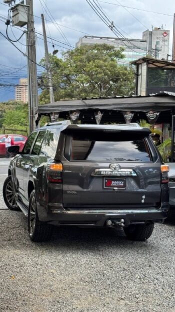 TOYOTA 4 RUNNER LIMITED 4*4 GASOLINA 4.0L AT